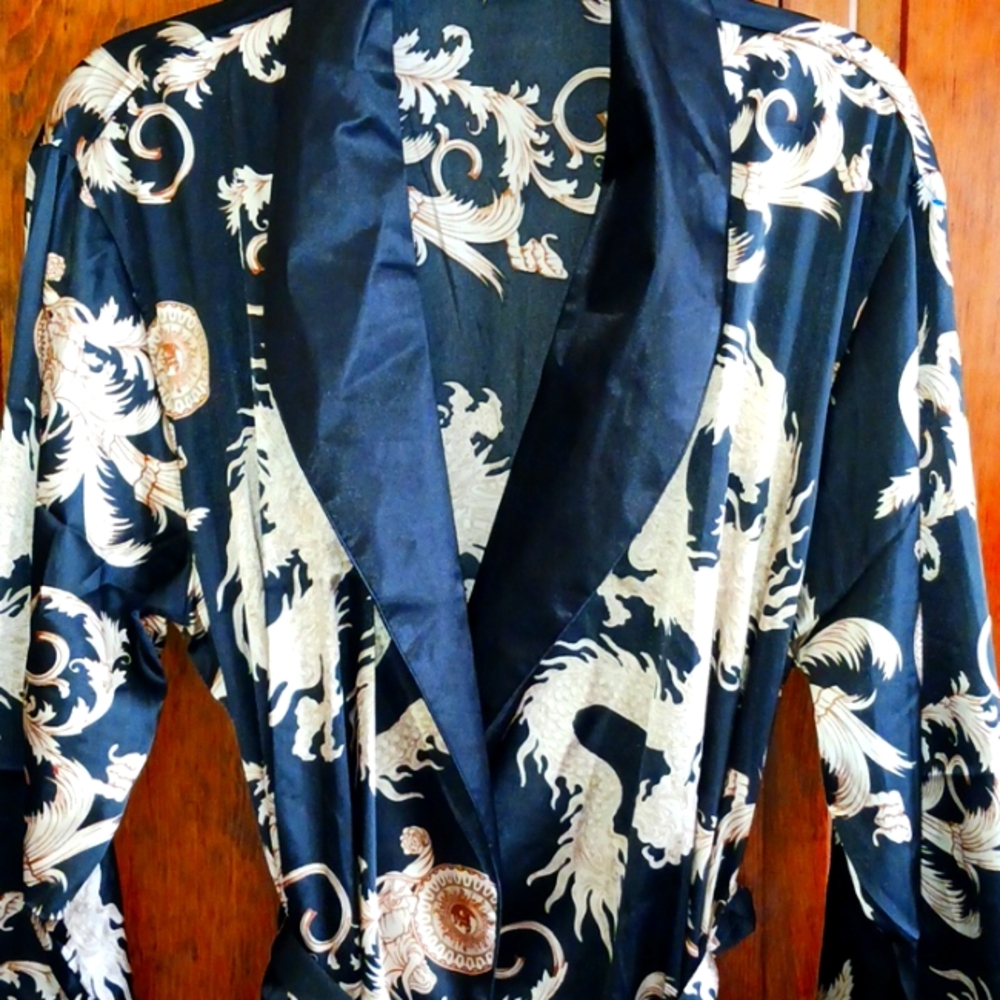 Black and Gold robe/ dressing gown/ kimono dragons